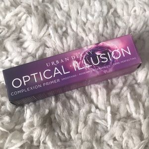 Urban Decay optical illusion complexion primer